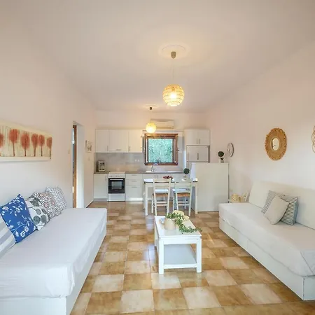Panagea Apartment *